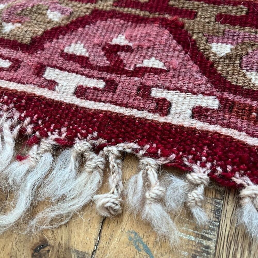 Hand-woven Kilim Wool Runner Rug 59" x 31" - Picture 4 of 9